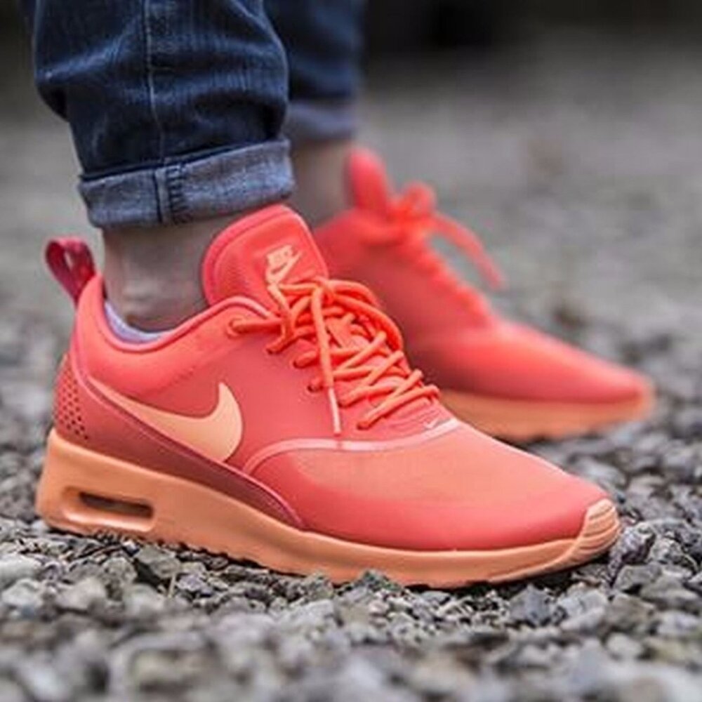 Nike‎ Women's Hot Lava Sunset Glow Air Max Thea Low Top Running Shoes Size US 8